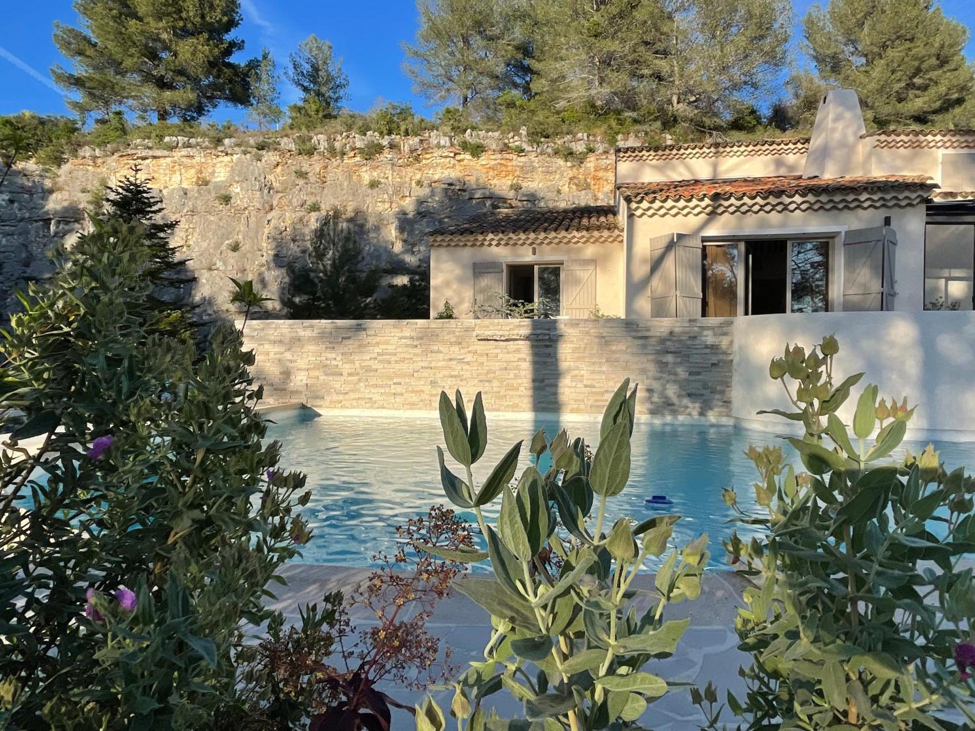 La Villa Des Carriers- Maison Avec Piscine Proche Mer 로크포르레핀 외부 사진