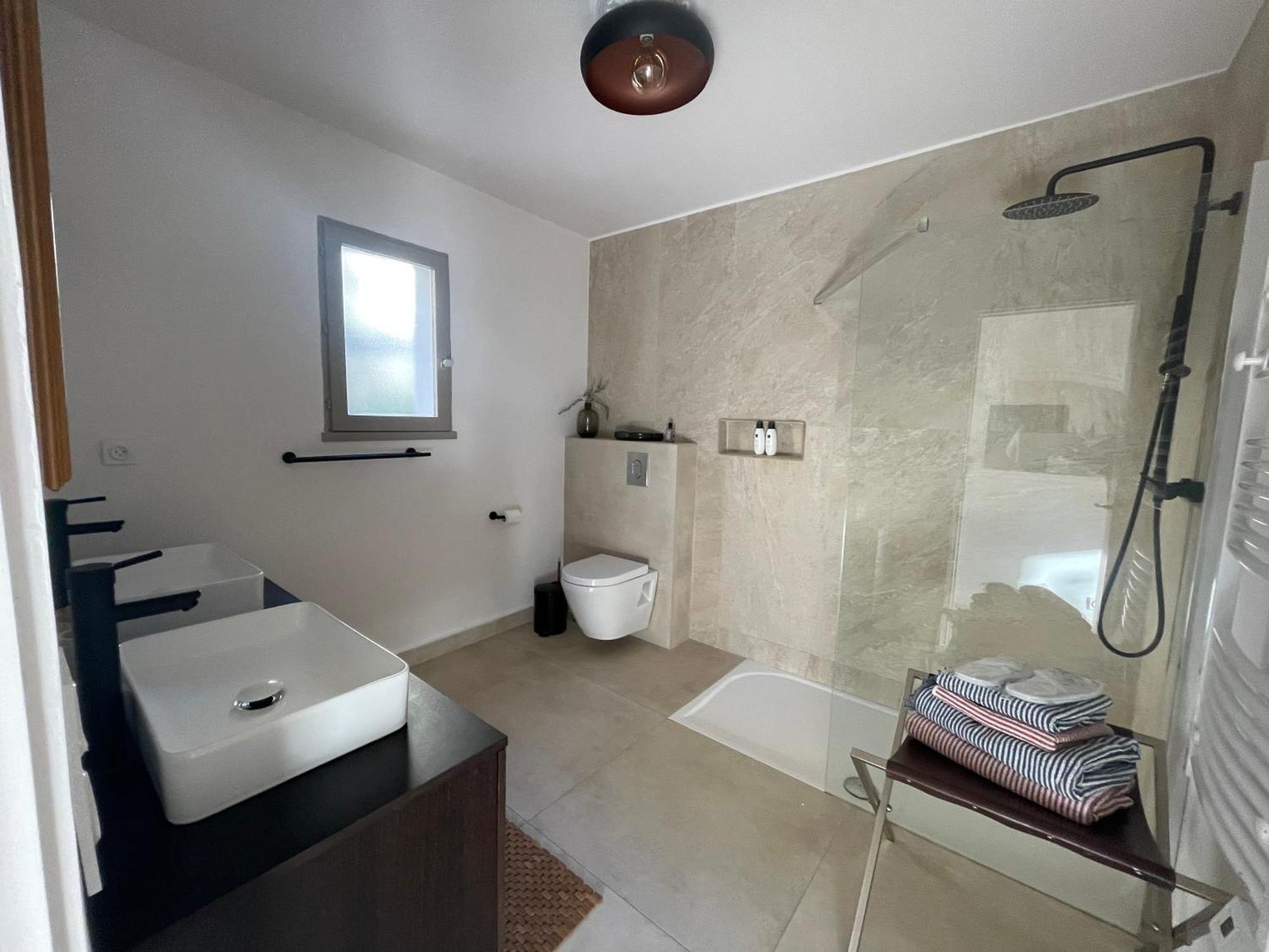 La Villa Des Carriers- Maison Avec Piscine Proche Mer 로크포르레핀 외부 사진